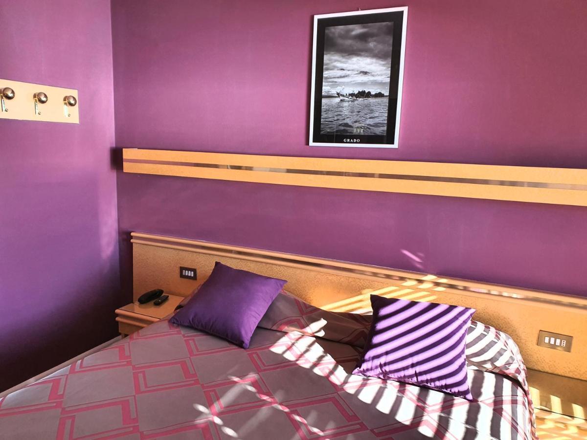 Hotel Antares غرادو المظهر الخارجي الصورة