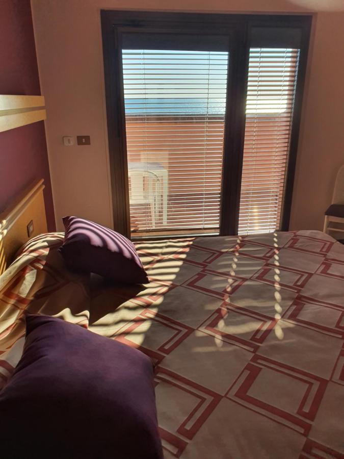 Hotel Antares غرادو المظهر الخارجي الصورة